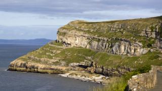 Tebing yang mencuat di Llandudno, Wales