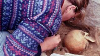 Excavation of Iron Age burial site on Lewis