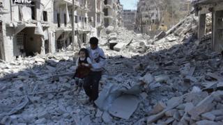 شارع مدمر في حلب