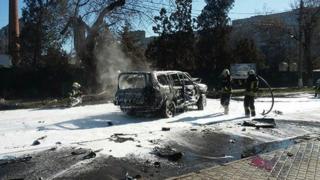 Автомобиль взорвался утром в жилом районе Мариуполя