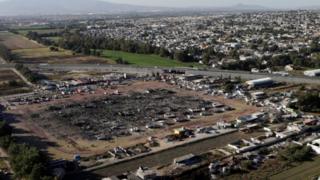 San Pablito market in Tultepec, after fire