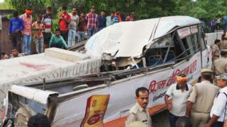 वाराणसी पुल हादसा