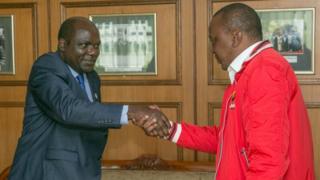 Wafula Chebukati na Uhuru Kenyatta