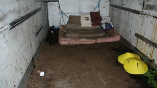 Kidnapping shipping container