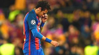 Le Barça est aussi poursuivi en tant que personne morale, de même que son club d'origine au Brésil, Santos.