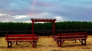 La capilla construida al aire libre.