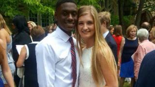 Umusore yirabura ni Michael Swift n'umukunzi wiwe Allie Dowdle