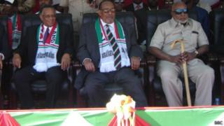 Madaxweyne Siilaanyo oo ay hareero fadhiyaan gudoomiyaha guurtida iyo gudoomiye xigeenka baarlamanku