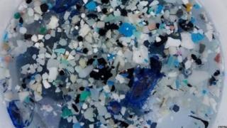 Експедиція капітана досліджує забруднення океану