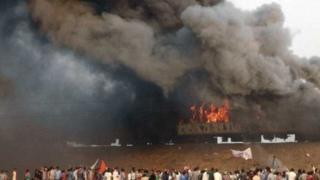Eight bogies of Ratnachal Express were set on fire by Kapu protesters in Andhra Pradesh