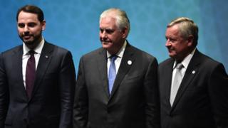 Enerji Bakanı Berat Albayrak, ABD Dışişleri Bakanı Rex Tillerson ve Dünya Petrol Kongresi Başkanı Jozsef Toth