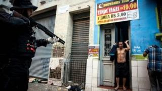 Redada en Cracolandia