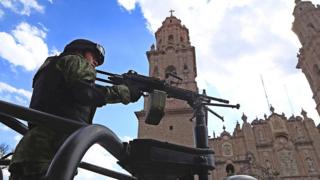 Patrullaje del ejército mexicano en Michoacán