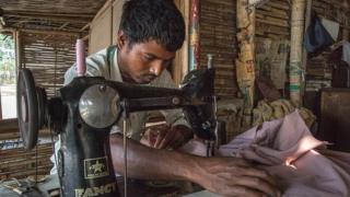 পুলিশ বলছে কাঠমান্ডুর বিভিন্ন পোশাক এবং দর্জির দোকানেই মূলত এরা কাজ করতেন।
