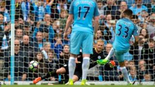 De Jesus akifunga mkwaju wa penalti na kuisadia City kuishinda Leicester 2-1