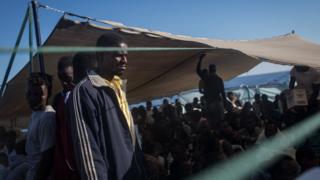 Ku wa Gatandatu abimukira 650 batabawe n'ubwato bajyanwa ku cyambu cya Catania mu Butaliyani