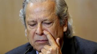 Jose Dirceu, gestures during a hearing of the parliamentary committee of the Petrobras investigation in the Federal Justice court, in Curitiba on August 31, 2015.