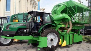 Душанбедаги Ўзбекистон маҳсулотлари кўргазмаси