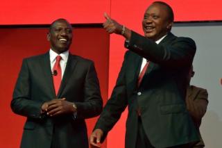 Uhuru Kenyatta ( kulia) na makamu wa rais William Ruto