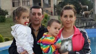 Faiq və Lalə Əmirli, qızları Fatimə və Leyla ilə.