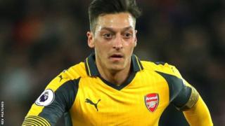 Mesut Ozil yatangiwe imiliyoni $54 igihe yinjira muri Arsenal avuye muri Real Madrid mu 2013