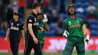 নিউজিল্যান্ডকে হারানোর পর বাংলাদেশী ক্রিকেটার মাহমুদউল্লাহর উল্লাস