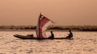 pirogue