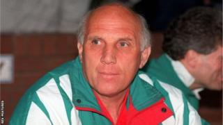 Ronnie Moran yagiye mu bamenyereza b'umurwi Liverpool mu 1966