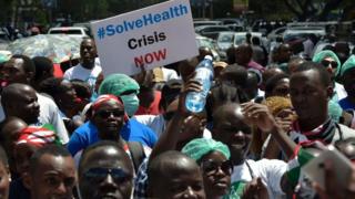 Haraheze ukwezi yegereyegere y'abaganga yari yatandukiye igihugu cose irangiye muri Kenya