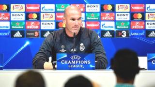 Zidane, né à Marseille de parents immigrés algériens, avait déjà pris une position similaire en 2002 lorsque le Front national avait atteint le second tour.