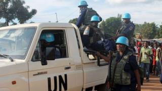 Un Casque bleu marocain a été blessé lors d'une riposte mais sa vie est hors de danger.