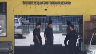 Entrada en el Instituto Forense del Hospital de Kuala Lumpur