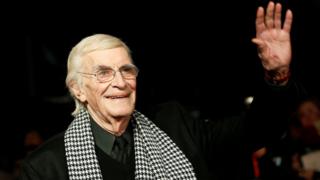 Martin Landau, waving, in 2012