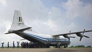 Ifoto y'indege ya gisirikare ya Myanmar Air Force Y-8