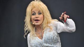 Dolly Parton at Glastonbury in 2014