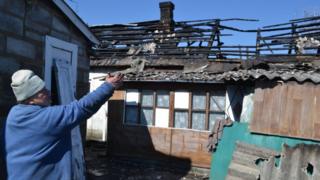 В Марьинке разрушениям подверглись частные дома по улицам Прокофьева, Шевченко и Орджоникидзе