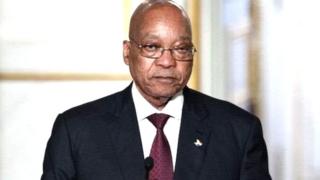 La justice du pays a été saisi par le principal parti d'opposition, l'Alliance démocratique (DA) à la suite du limogeage de M. Gordhan.