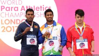 දිනේෂ් ප්රියන්ත, ඉන්දියාවේ ගුර්ජාර් සුන්ඩර් සිං සහ ජපානයේ යමසාකි අකිහිරෝ සමග