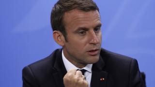 Le président français Emmanuel Macron a promis dimanche à Bamako d'aider les pays du G5 Sahel