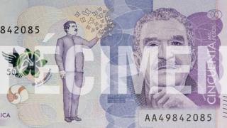 Изображение писателя Габриэля Гарсиа Маркеса на банкноте
