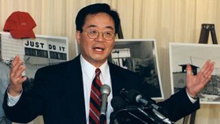 Harry Wu speaking to reporters during a human rights news conference at the National Press Club in Washington, DC, on 10 May 2000