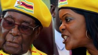 Rais Mugabe na mkewe Grace Mugabe walisusia sherehe ya kuapishwa kwa Emmerson Mnangagwa