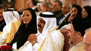 محمد خاتمی رئیس جمهور اسبق ایران، حمد بن خلیفه آل ثانی امیر سابق قطر، موزه بنت ناصر همسر امیر وقت قطر