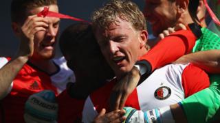Dirk Kuyt Feyenoord'la şampiyon olup futbolu bıraktı