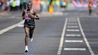 Umunyakenya Eliud Kipchoge
