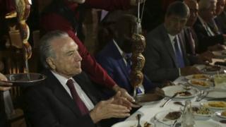 Temer ayaa dublamaasiyiinta ku martiqaaday hilib solay ah ka dib kulan rasmi ah oo ay madaxtooyada kula yeesheen