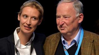 Alice Weidel (kiri) and Alexander Gauland (kanan) akan memimpin AfD dalam pemilu Jerman September mendatang.