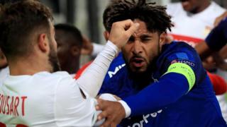 Everton-Lyon maçındaki kavga