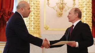 گری کورن سفیر اسرائیل در مسکو استوارنامهاش را شانزدهم مارس امسال در مراسمی در کاخ کرملین به ولادیمیر پوتین داد