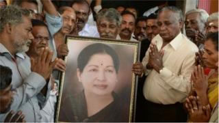 জয়াললিতা হয়ে উঠেছিলেন সাধারণ মানুষের 'আম্মা'
